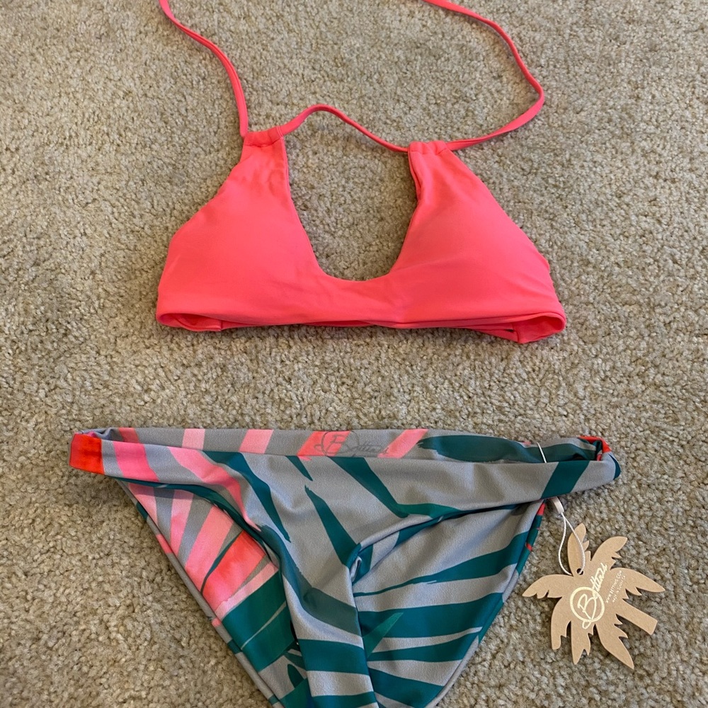 Bettini’s Tropical bikini